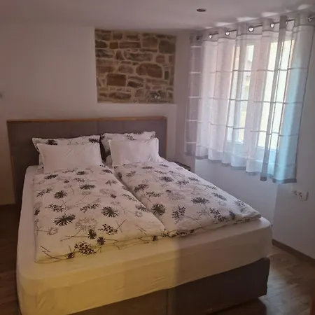 Diana Apartment *