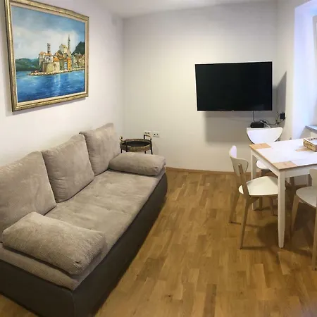 Diana Apartment *